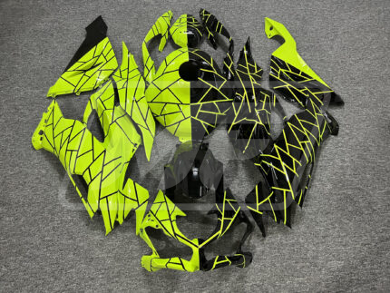 Kawasaki ZX6R 19-23 Gloss Black & High Vis Yellow Split