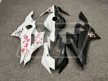 Yamaha R6 17-22 Matte Black And White Split Cherry Blossom